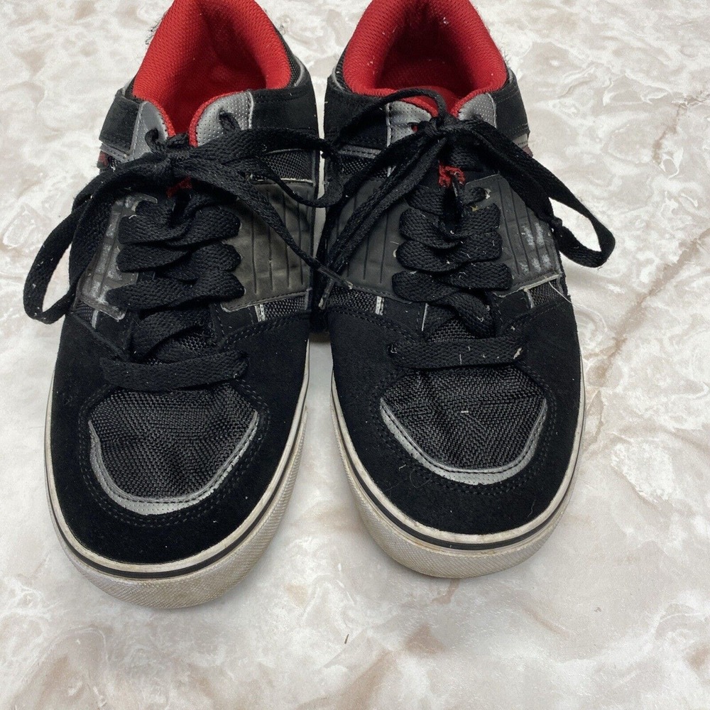 Airspeed Mens Tennis Shoes Size 8.5 Black Leather Sneakers w Red Accents Skater